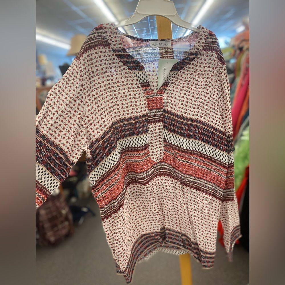 🛍️ Keren Hart New ladies L red and pink blouse